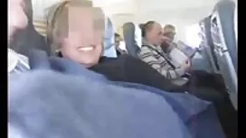 Crnka s naočalama vi ...
