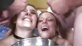 Čovjek liže dlakavu  ...