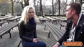 Blondie je omotala č ...