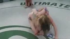 Seksi mladenka Jynx  ...