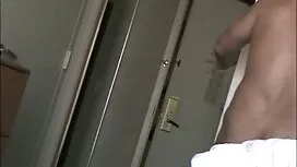 Osmijeh na njenom li ...