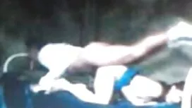 Prišao je i ubacio u ...